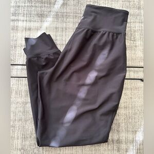 Old Navy Active High-Rise Jogger in Black